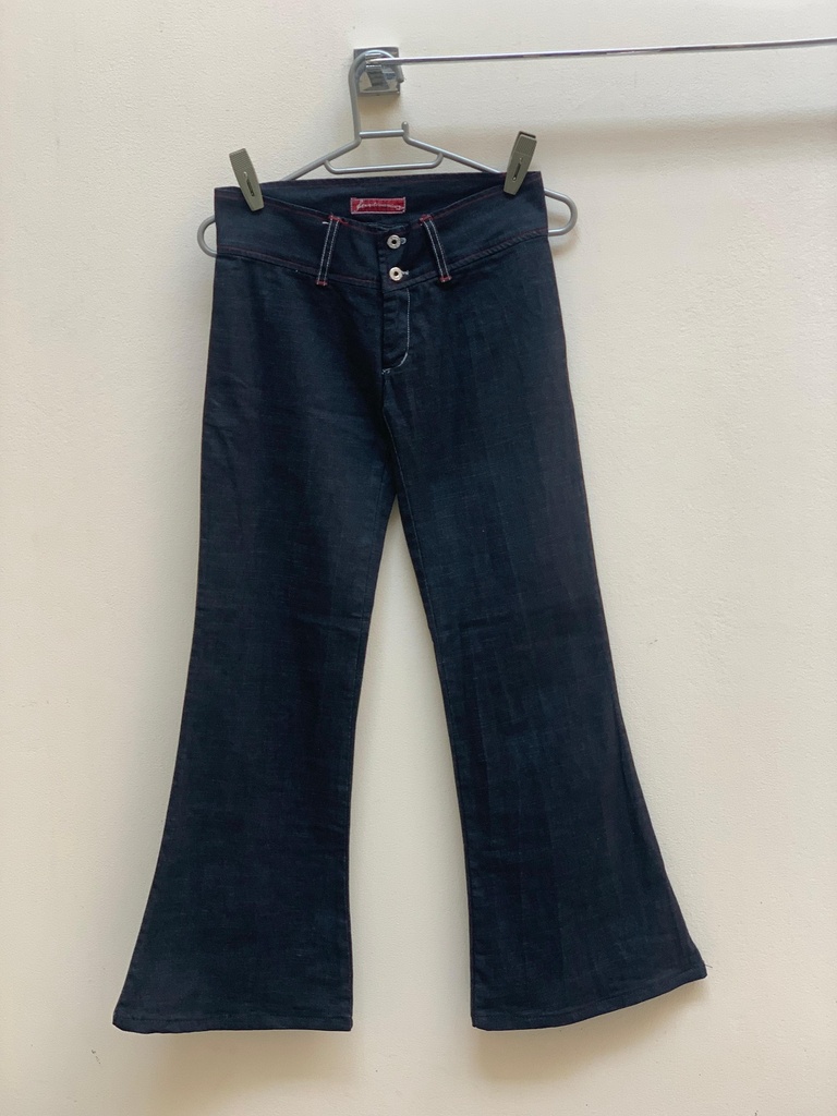 dark blue stretchable jeans