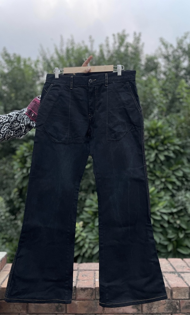 black khuli pants