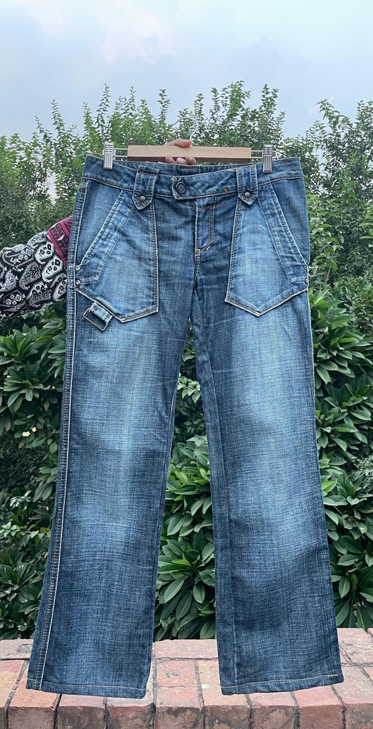 blue pants