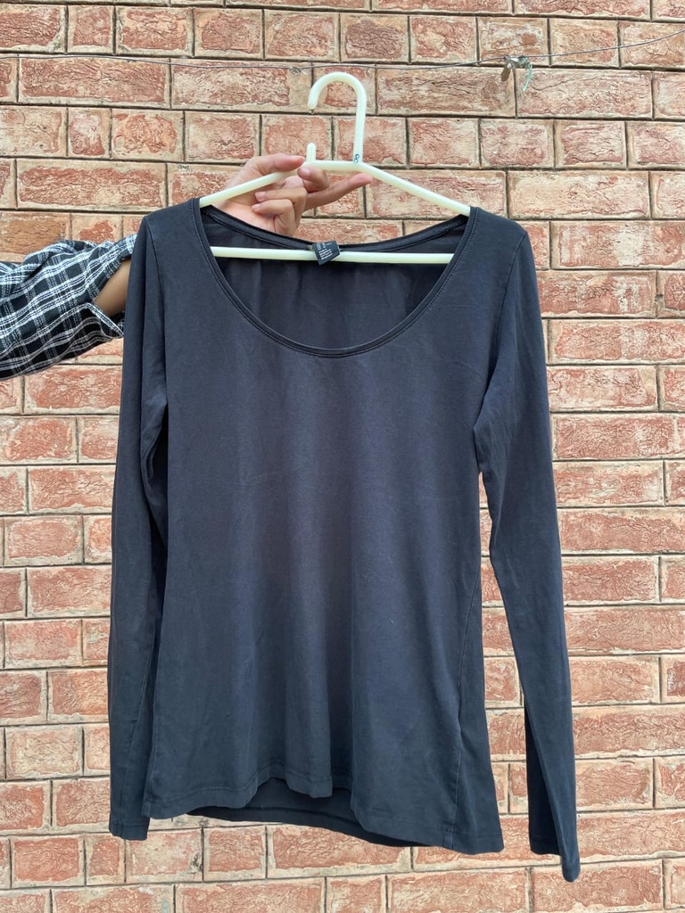 Black Fitted Top