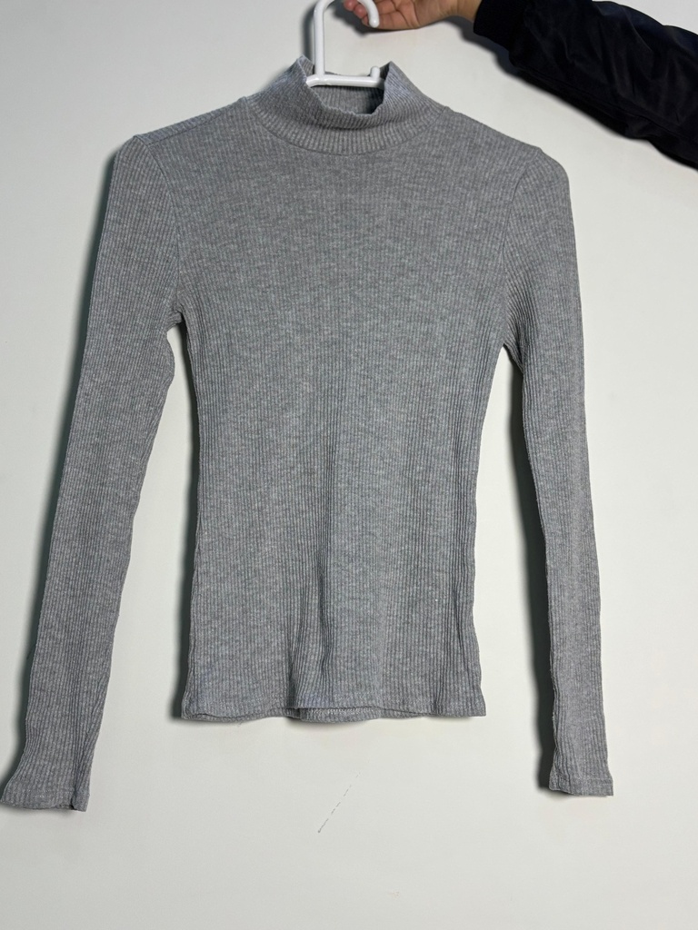 High neck Top