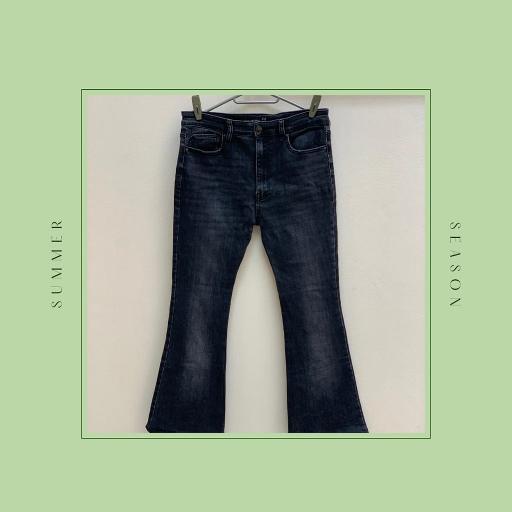 Dark blue narrow jeans